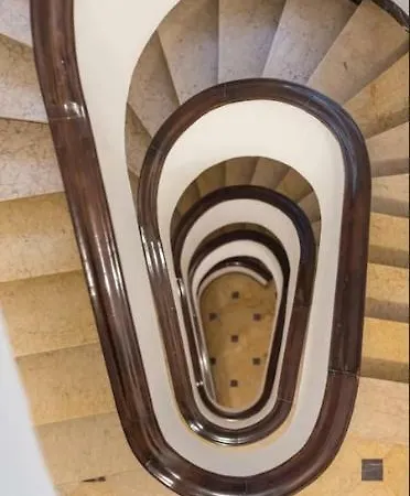 5 Borgo San Jacopo *